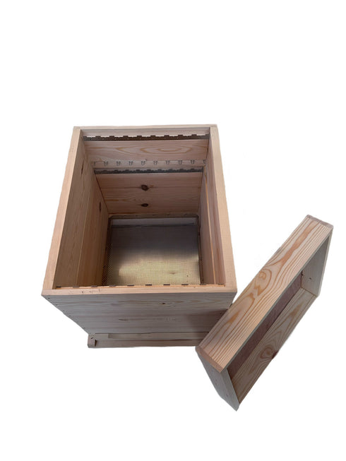 1072 DADANT HIVE 10 FRAMES, SET